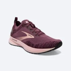 BROOKS Women's Levitate 4 (671 - Nocturne/Coral/Zinfandel) -Clothing Serie Shop 120335 671 a levitate 4 womens energy return running shoe